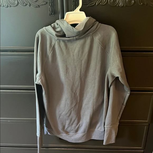 Marmot cowl neck shirt - Picture 2 of 4